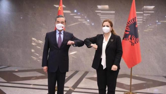 Ministrja për Evropën dhe punët e jashtme e Shqipërisë pret Këshilltarin e shtetit dhe ministrin e jashtëm të Kinës Wang Yi