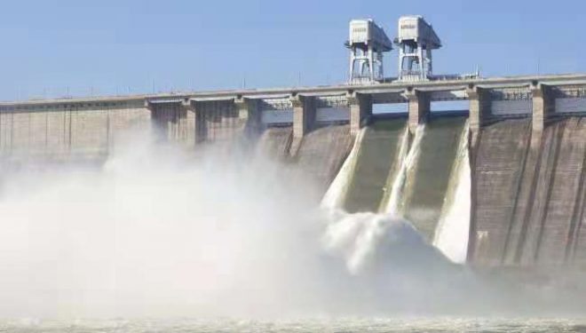 Fillon funksionimin mega hidrocentrali i Kinës në lartësi të madhe