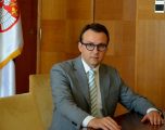 Petkoviq: Shpresoj që Lajçaku do ta ngrejë çështjen e ndalimit të hyrjes së zyrtarëve serbë në Kosovë