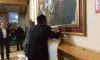 Pacolli “provokon” Kurtin në lidhje me pikturat e vendosura në hollin e Kuvendit