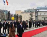 Osmani e pret me ceremoni shtetërore homologun maqedonas, Stevo Pendarovski