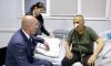 Haradinaj viziton në spital ish-ushtarin e UÇK’së: Shumë luftëtarë po përballen me vështirësi shëndetësore 