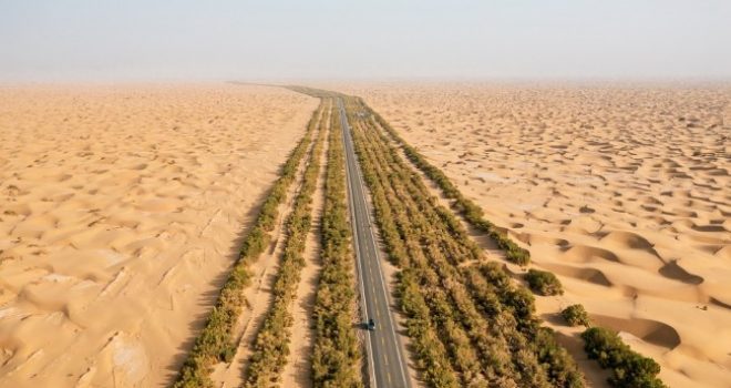 Autostrada e parë në shkretëtirë në Kinë arrin lëshim zero të karbonit ￼
