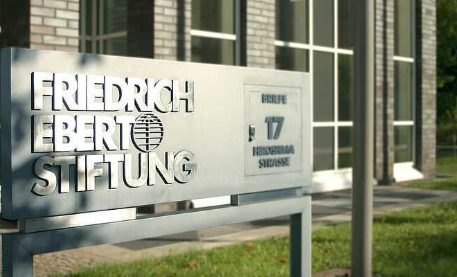 Friedrich-Ebert-Stiftung-csm_Berlin_Schild_Heike_Waechter