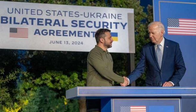 Presidenti i Shteteve të Bashkuara Joe Biden dhe ai i Ukrainës Volodymyr Zelenskiy