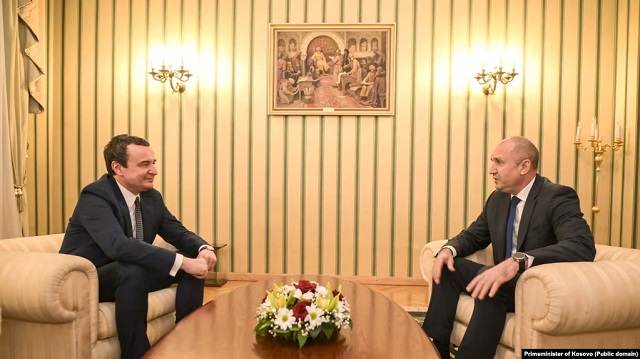 Kryeministri i Kosovës, Albin Kurti, është pritur në Sofje nga presidenti i Bullgarisë, Rumen Radev, më 22 prill të vitit 2024.