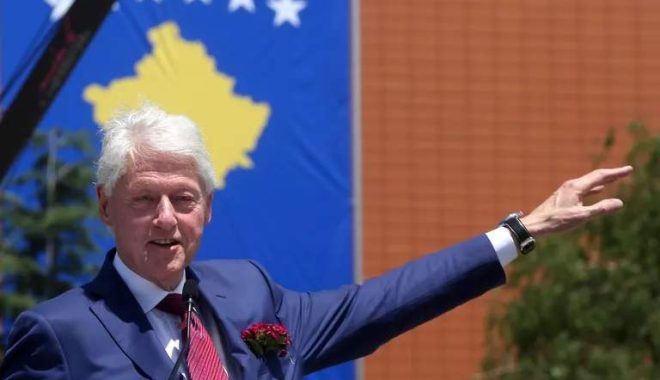 Bill Clinton (AP Photo/Visar Kryeziu)