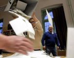 Numërohen 93.42% e kutive të votimit në Hungari / Foto: TCH