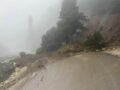 Rrëshqitja e dheut bllokon rrugën që shkon drejt bjeshkëve të Junikut, Komuna del me njoftim për qytetarët
