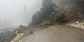 Rrëshqitja e dheut bllokon rrugën që shkon drejt bjeshkëve të Junikut, Komuna del me njoftim për qytetarët