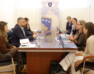 Hoti pret në takim përfaqësuesit e BB-së, diksutojnë për reformat sociale