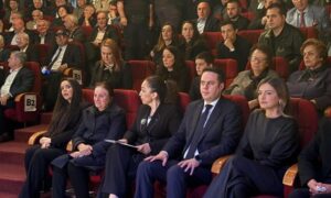 Nis mbledhja komemorative për Alush Gashin, Osmani e Abdixhiku shkruajnë në librin e zisë