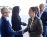 Osmani viziton Shtëpinë e të Moshuarve në Suharekë: Një shoqëri që harron të moshuarit, humb shpirtin