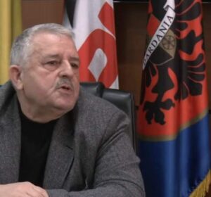 Veliu me “jo” të madhe për Abdixhikun e Osmanin, të parin e quan mashtrues, të dytën avanturiere