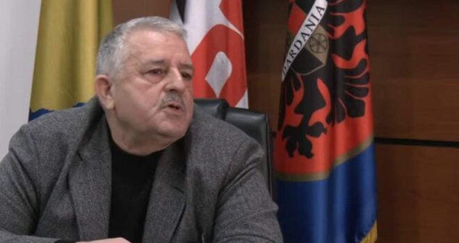 Veliu me “jo” të madhe për Abdixhikun e Osmanin, të parin e quan mashtrues, të dytën avanturiere