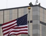 Ambasada e SHBA-së: Bllokada e vazhdueshme politike po dëmton besimin në institucionet e Kosovës