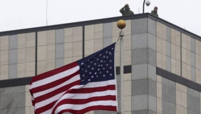 Ambasada e SHBA-së: Bllokada e vazhdueshme politike po dëmton besimin në institucionet e Kosovës