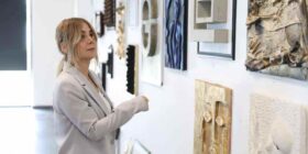 Artistja Arbresha Hoxha prezanton veprat e saj në Barcelonë, New York dhe Vjenë
