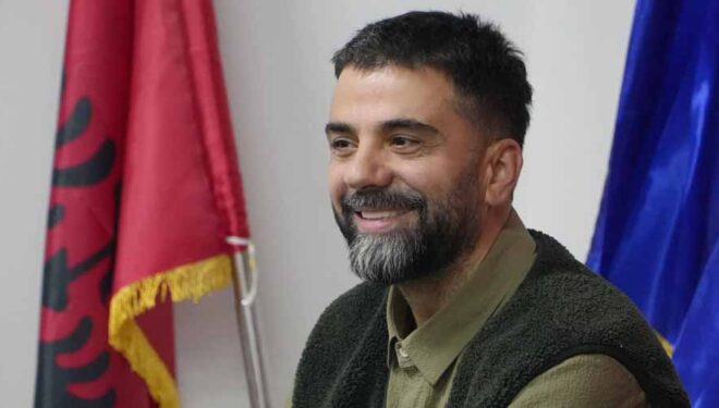“…Për shkak të zgjedhjeve”, Artan Behrami reagon pas raportimeve për shtyrjen e shpalljes së vendimit nga Haga