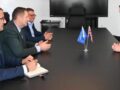 Dogana dhe partnerët britanikë thellojnë bashkëpunimin për modernizimin dhe sigurinë kufitare