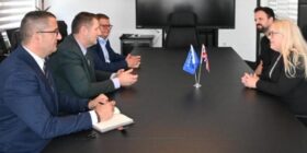 Dogana dhe partnerët britanikë thellojnë bashkëpunimin për modernizimin dhe sigurinë kufitare