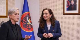 Reagon Fahrije Hoti, Osmanin e quan presidente