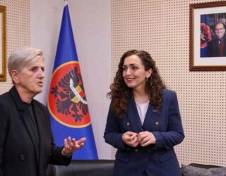 Reagon Fahrije Hoti, Osmanin e quan presidente