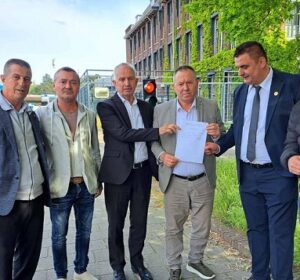 OVL UÇK dorëzon në Speciale peticionin kundër padrejtësive ndaj çlirimtarëve