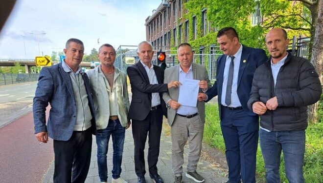 OVL UÇK dorëzon në Speciale peticionin kundër padrejtësive ndaj çlirimtarëve