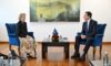 Kurti pret në takim drejtoreshën e Qendrës Kulturore të Kosovës në Paris, e falënderon për angazhimin