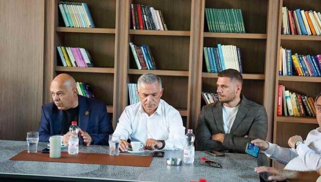 Isufi dhe Gjini vizitojnë biznese e të rinj në Anamoravë, premtojnë mbështetje për zhvillimin rajonal