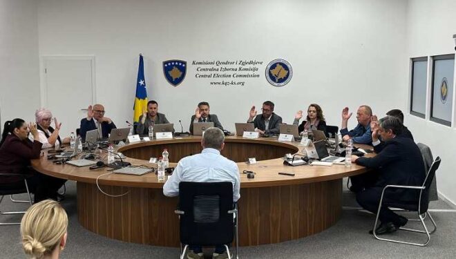 KQZ miraton formulat se si do të përbëhen këshillat e vendvotimeve dhe ekipet e numërimit të votave në QKN