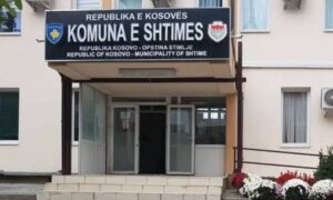 Shtimja çon administratën në Shqipëri për puntori, kontrata kushton 3 mijë e 864 euro