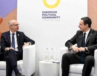 Kurti takohet me me kryeministrin e Dukatës së Madhe të Luksemburgut, flasin për antarësimin e Kosovës në Këshillin e Evropës