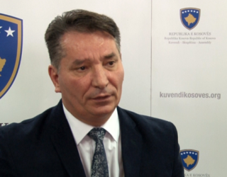Pal Lekaj tërhiqet nga gara për deputet, jep mbështetje të plotë për AAK-në dhe Ardian Gjinin