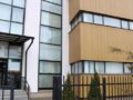Spitali i Ferizajt: Nëna e mbylli derën e tualetit, foshnjën e lindur e hodhi në koshin e mbeturinave