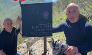 Haradinaj me bashkëluftëtar ngjitet në vendin ku ra Luani, bashkë me të edhe Lladrovci