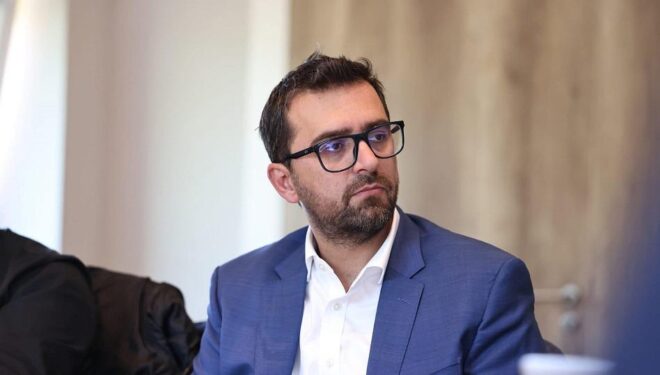 “Sokoli, një prej njerëzve të LDK-më të afërt me PDK-në”, Ismaili pas deklaratës së Havollit ‘Rama nën ndikimin e PDK’