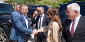 Haxhiu përuroi strehimoren e parë institucionale në veri