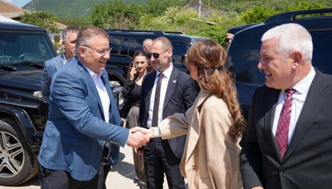 Haxhiu përuroi strehimoren e parë institucionale në veri