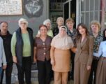 U.D Presidentja Haxhiu vizitoi Shoqatën e Familjeve të të Pagjeturve në Mitrovicë