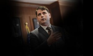 “A je kandidate për Presidente të Republikës a e një Ambasade?”, Kosumi kritikon Feride Rushitin për deklaratën
