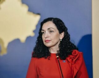 Osmani në përkrahje të protestës në Shkup: Gjuha shqipe është e shenjtë, ngrihu në mbrojtje të saj