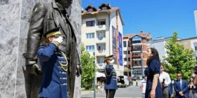 Osmani: Rugovizmi jeton dhe mbetet udhërrëfyes për Kosovën