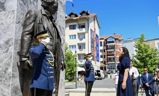 Osmani: Rugovizmi jeton dhe mbetet udhërrëfyes për Kosovën