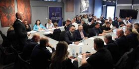110 kandidatët e AAK, bartës i listës Ardian Gjini, Besnik Tahiri 2, Burim Ramadani 7, Ramush Haradinaj 11
