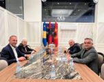 AAK pret Ali Ahmetin në takim, vlerësohet roli i tij në proceset shqiptare në rajon