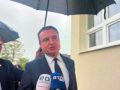 Kurti për kërcënimet nga “Severna Brigada”: I kemi shpallur organizatë terroriste qysh në vitin 2023     Prishtinë | 08 Maj 2026 | 16:24 | Nga Ekonomia Online  Kryeministri në detyrë i Kosovës, Albin Kurti, ka reaguar ndaj kërcënimeve të publikuara sot nga organizata “Severna Brigada”, duke thënë se ato janë dëshmi e karakterit terrorist të këtij grupi, raporton Ekonomia Online.  I pyetur nga gazetarët lidhur me këto kërcënime, Kurti tha se pjesëtarët e kësaj organizate nuk kanë vend në Kosovë dhe se institucionet i kanë shpallur ata organizatë terroriste që në vitin 2023.  “Po, ne i kemi shpallur ata organizatë terroriste më 29 qershor të vitit 2023 dhe këto kërcënime që i bëjnë ata janë veçse dëshmia më e re se janë ashtu siç i kemi shpallur dhe se nuk kanë vend në Republikën e Kosovës. Të gjithë pjesëtarët e të ashtuquajturave ‘Brigada Veriore’ janë kriminelë, janë terroristë, të cilët kanë bërë zullum në Kosovë në të kaluarën, por koha e tyre në Republikën tonë ka kaluar. Fatkeqësisht, ata janë të lirë dhe vazhdojnë që të kenë ndikim në Beograd”, tha Kurti.  Ndërsa Organizata terroriste serbe “Severna Brigada” ka publikuar një kërcënim me eliminim fizik të kryeministrit në detyrë, Albin Kurti.  Në mesazhin e publikuar nga kjo organizatë, thuhet:  “Sa të lindë agimi mbi Kosovë, Albin Kurti do të jetë i vdekur”.