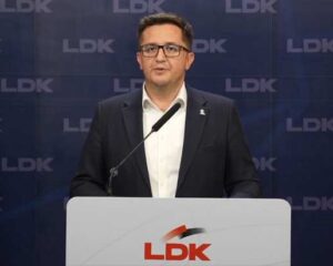 Besian Mustafa tregon pse Vjosa Osmani do të garojë me LDK-në