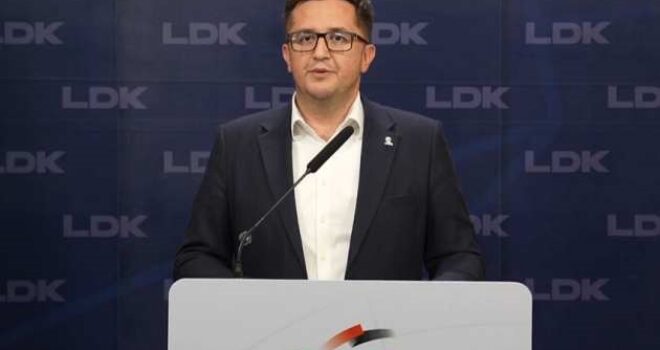 Besian Mustafa tregon pse Vjosa Osmani do të garojë me LDK-në